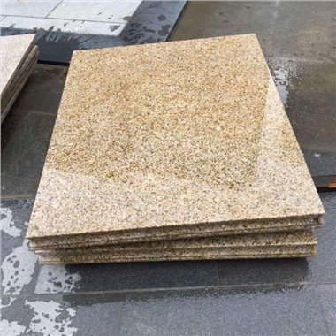 Yellow Granite Vuas